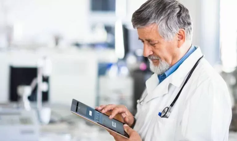 El 72% de los pacientes usaron el sistema a través del celular y 52% consultaron por Covid