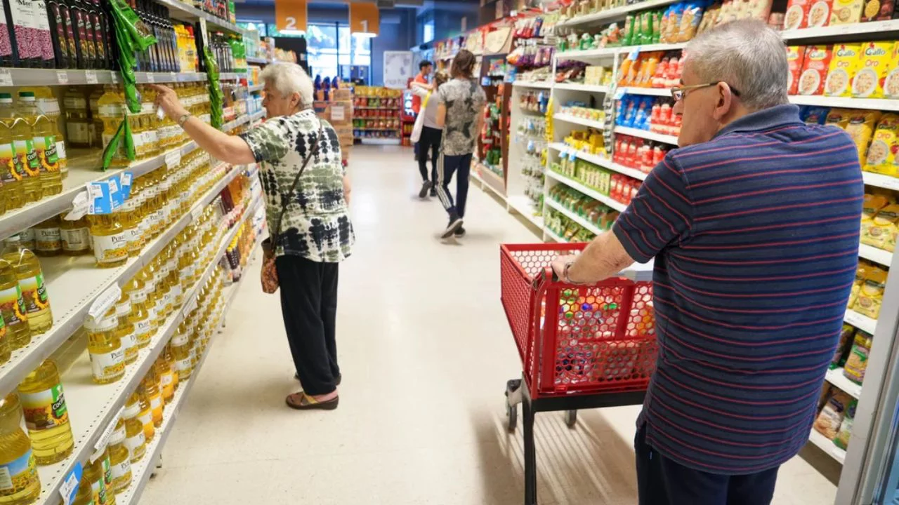 Precios de alimentos y bebidas en alza durante primeros días de enero 2025.