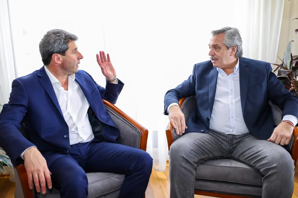 FERNÁNDEZ RECIBIÓ A UÑAC Y A EMPRESARIOS MINEROS CANADIENSES