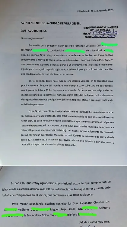 Kayakista sobre el conflicto del guardavidas en Villa Gesell
