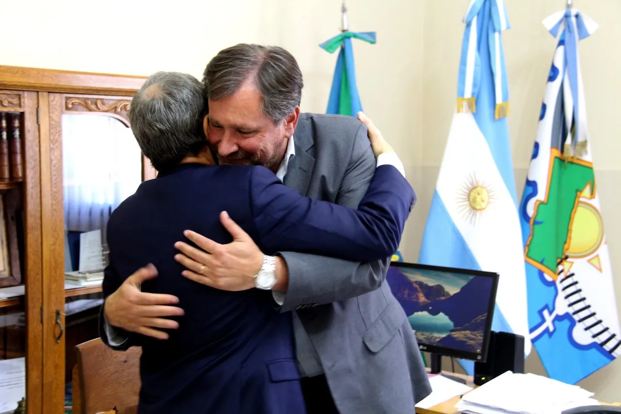 Federico recibió al ministro Ferrari en Suipacha