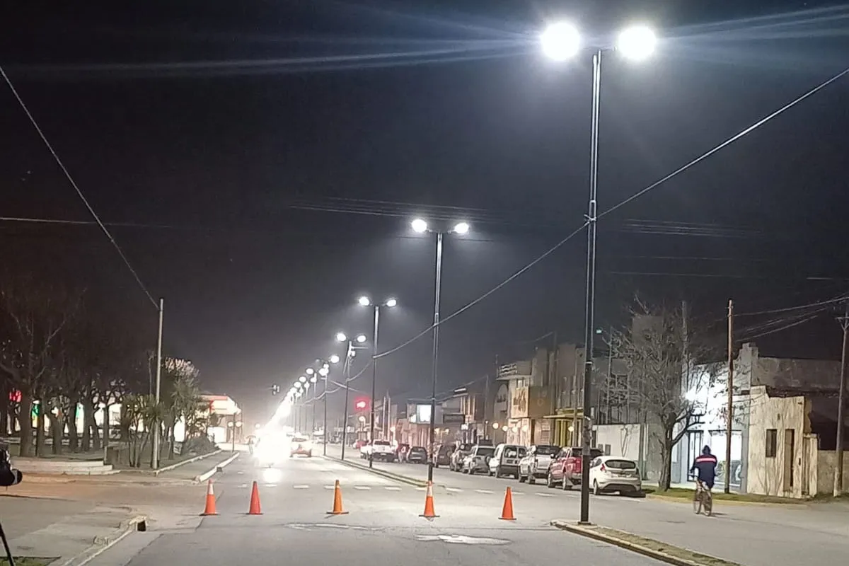 Nuevas luminarias en Necochea.