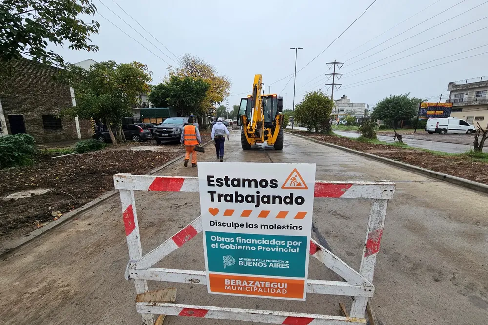 Kicillof y Mussi inauguraron obras de pavimentación en Berazategui6