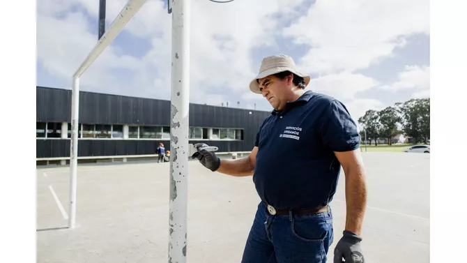El Municipio puso en valor la plaza Pesquero Narwal y recibió al Gran Rabino de la AMIA 2