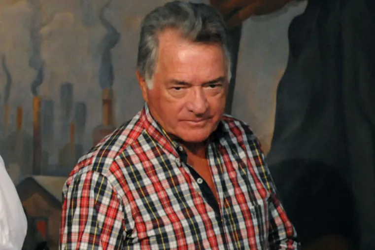 Barrionuevo arremetió duramente contra Moyano y Macri