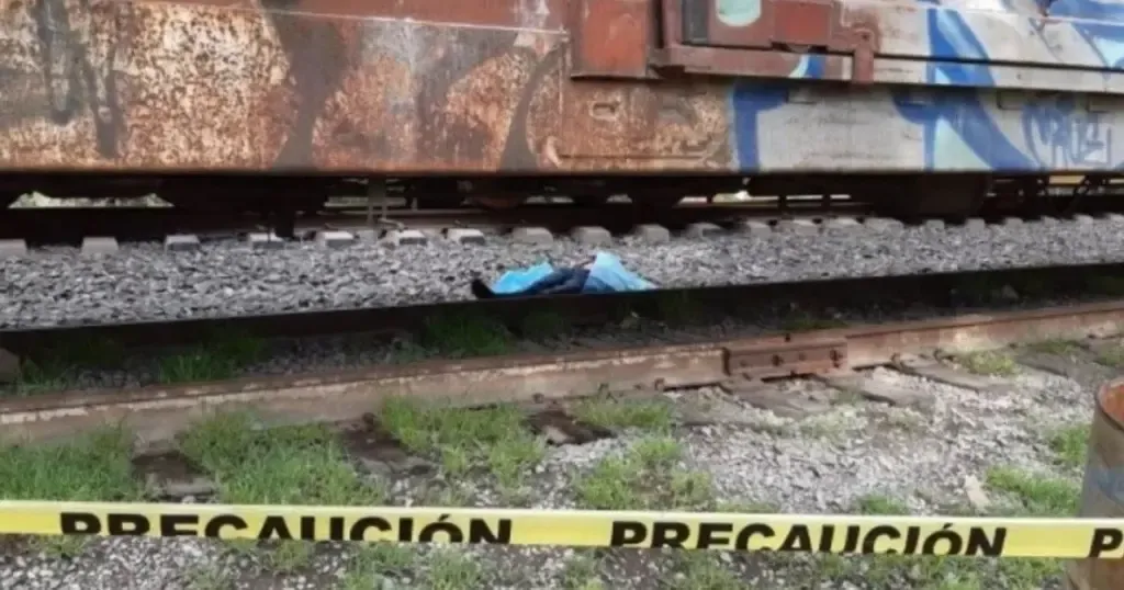 Selfie mortal: Fue arrollada por un tren mientras planeaba la foto de su vida