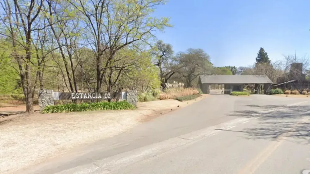 Ex embajador asaltado en Córdoba: se llevan armas y objetos de lujo