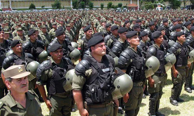 Anibal Fernandez afirmo que es imperioso apostar fuertemente a frenar la situacion en Rosario