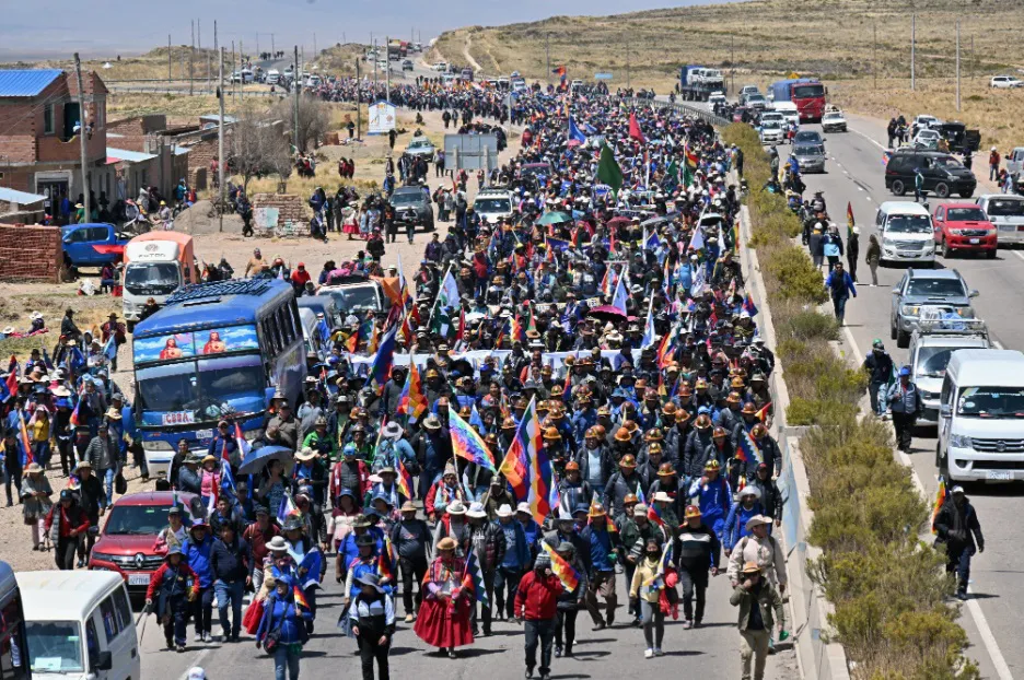 Evo Morales niega convocatoria al diálogo y prepara ingreso a La Paz