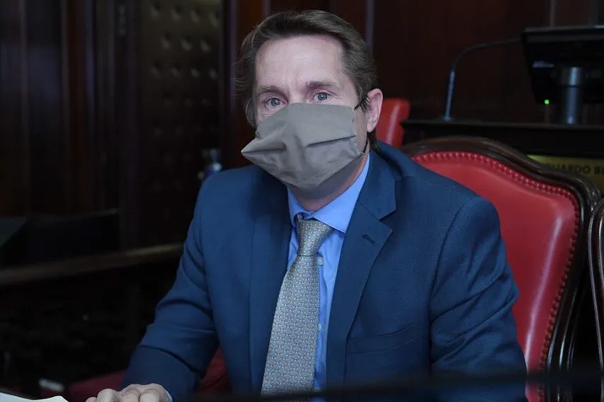 Senador Tapia: "Al gobierno le falta escuchar más"