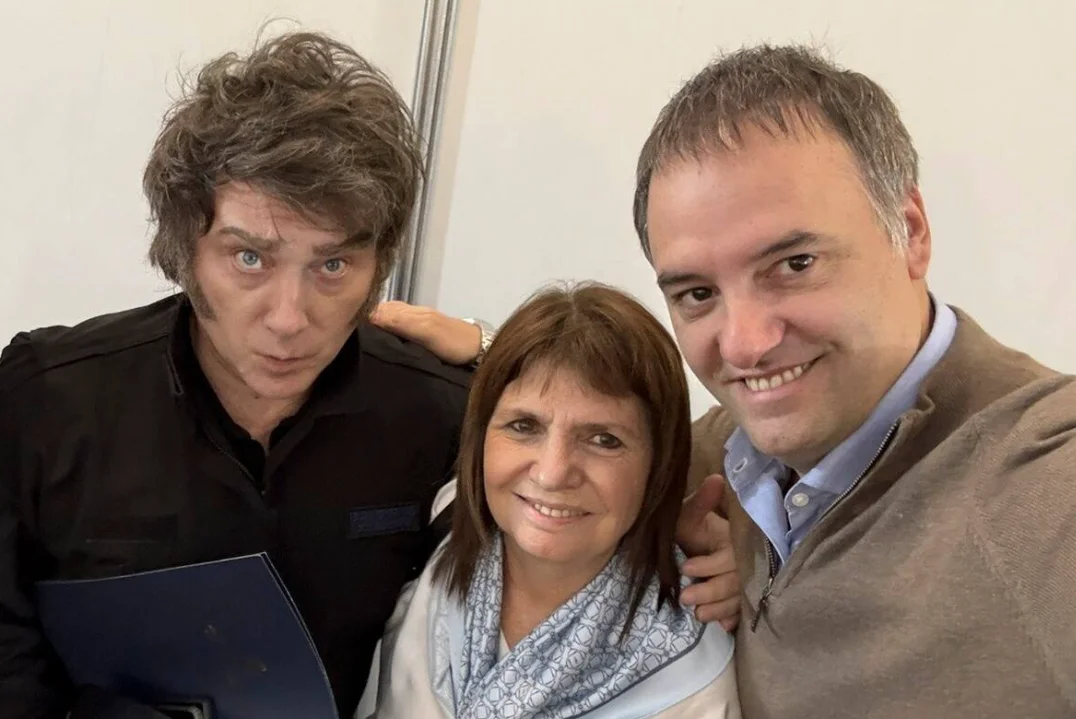 Entre Bullrich y Adorni, el Gobierno busca contener otra interna