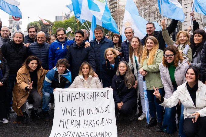 El massismo bonaerense movilizó al Congreso contra la reforma de la Ley de Tierras.