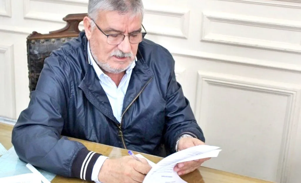 ENTREVISTA: En Bragado cuestionan las políticas del intendente Vicente Gatica ante explosión de casos