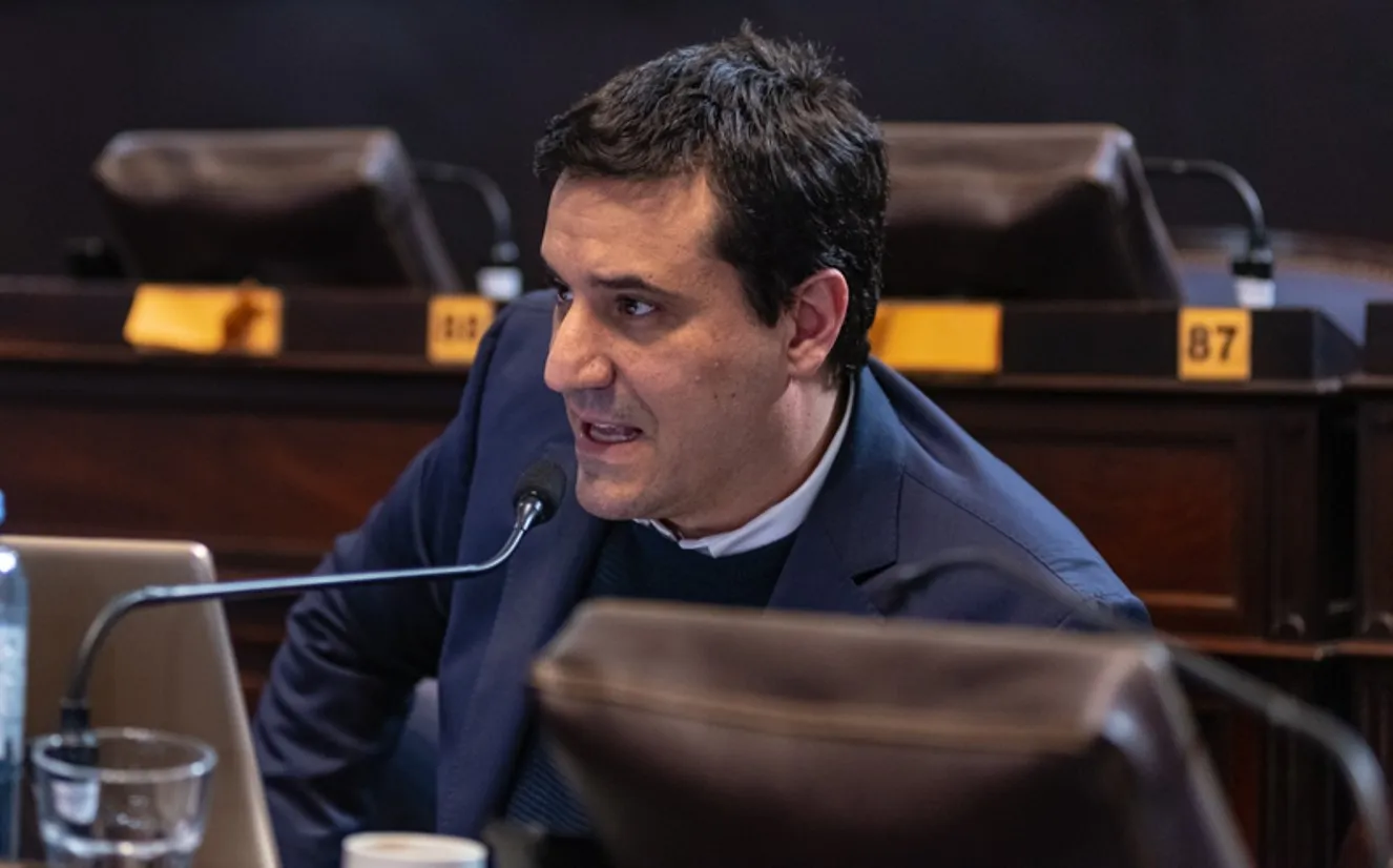 Maximiliano Abad Maximiliano Abad