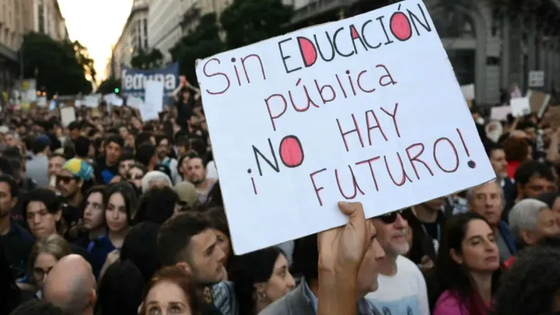 Marcha Educación Pública