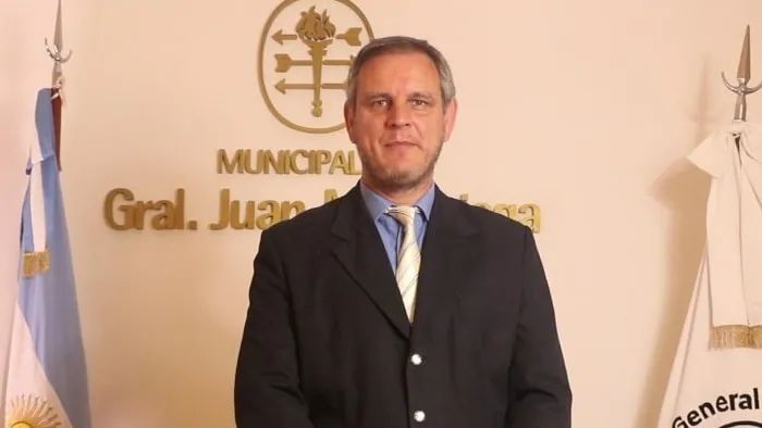 Le reclaman a Santoro que sincere la gestión