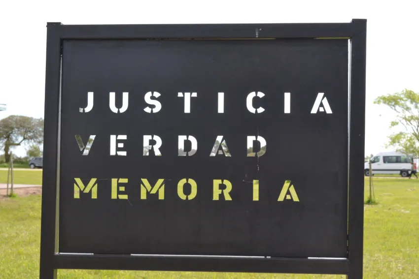 Se realizó el acto en homenaje a las víctimas de los vuelos de la muerte en el Cementerio de General Lavalle 2