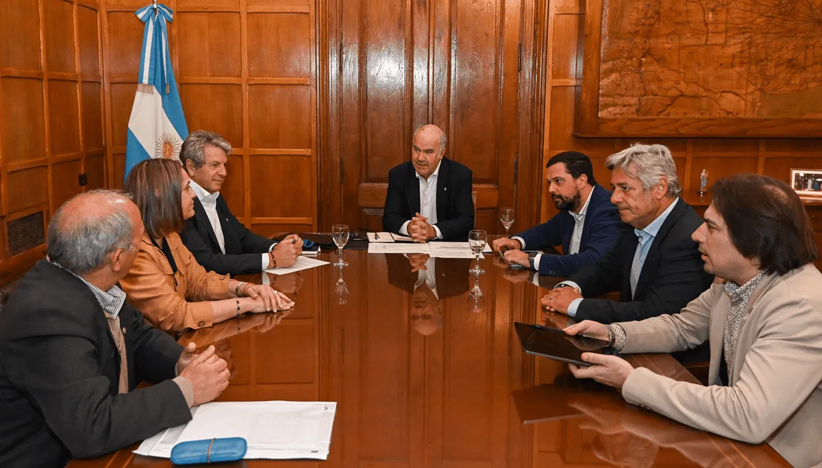 Promesas, deudas y obras paralizadas en la Cuenca del Salado (Mesa de Enlace y autoridades nacionales)