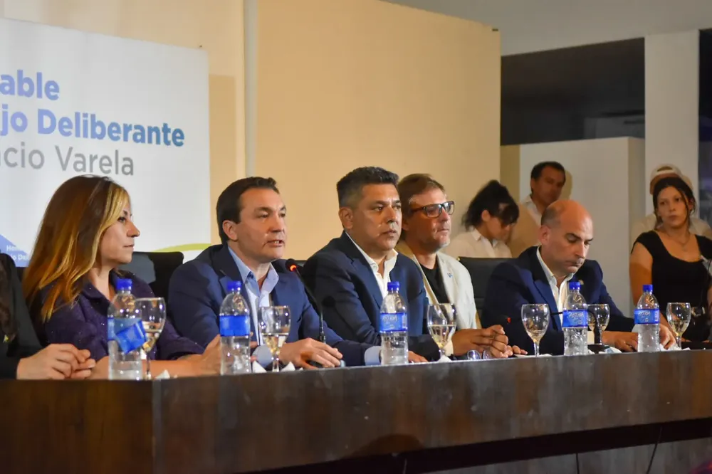 Watson bregó por “el acceso a una educación pública, gratuita, de calidad e igualitaria”