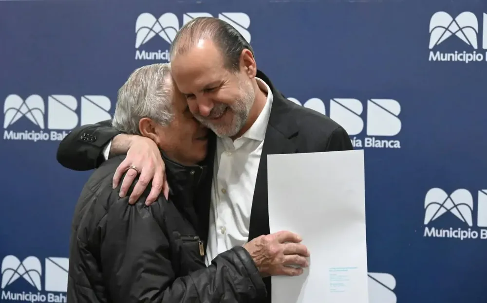 Susbielles entregó escrituras.