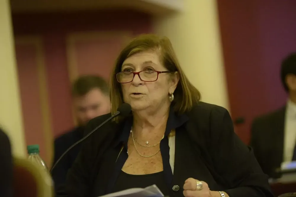 El pacto Macri-Milei puso en pie de guerra a la UCR, que ahora disputa el mando de JxC