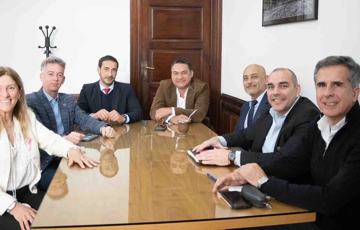 Rivadavia entregó anteojos 3