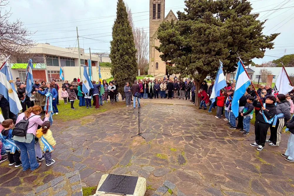 Rojas en el aniversario de Quequén 2