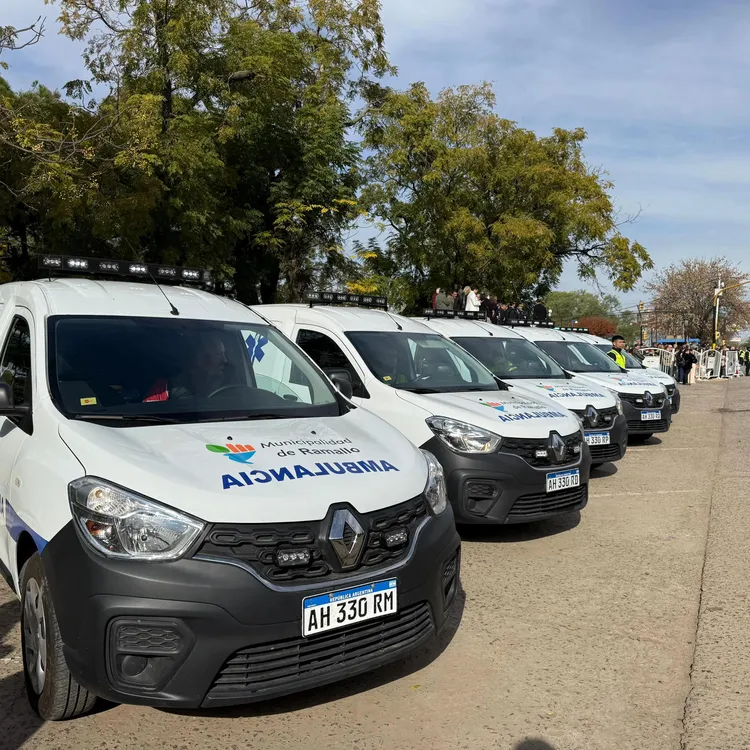 Poletti anunció la incorporación de 5 ambulancias 0 km