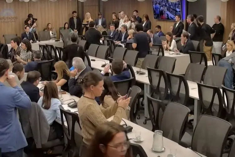 Comisión por el caso $LIBRA sin resolución la votación terminó empatada y la decisión irá al recinto