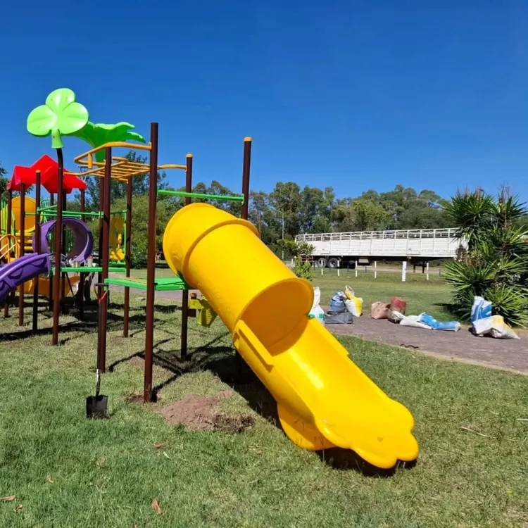 Se instalaron nuevos juegos en el Parque Botánico Raúl Alfonsín 2
