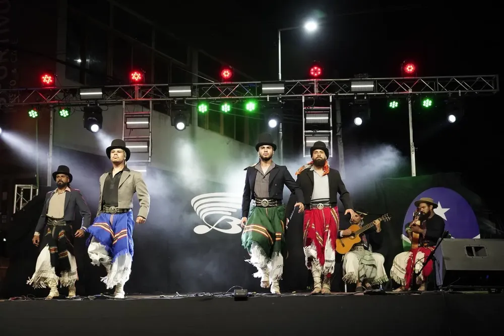 Ballet municipal de Escobar "Viene clareando"