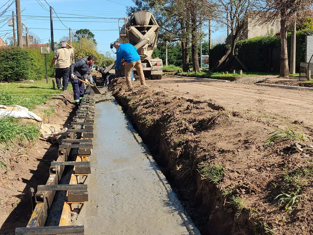 Más cuadras de cordón cuneta en Bº Nehuenche II