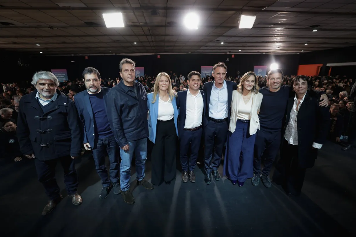 Massa, Kicillof y sus ministros en San Martín