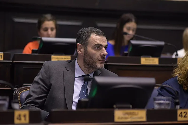 Cuarentena: Diputado Urreli pide apertura de actividades en pos de cuidar la economía