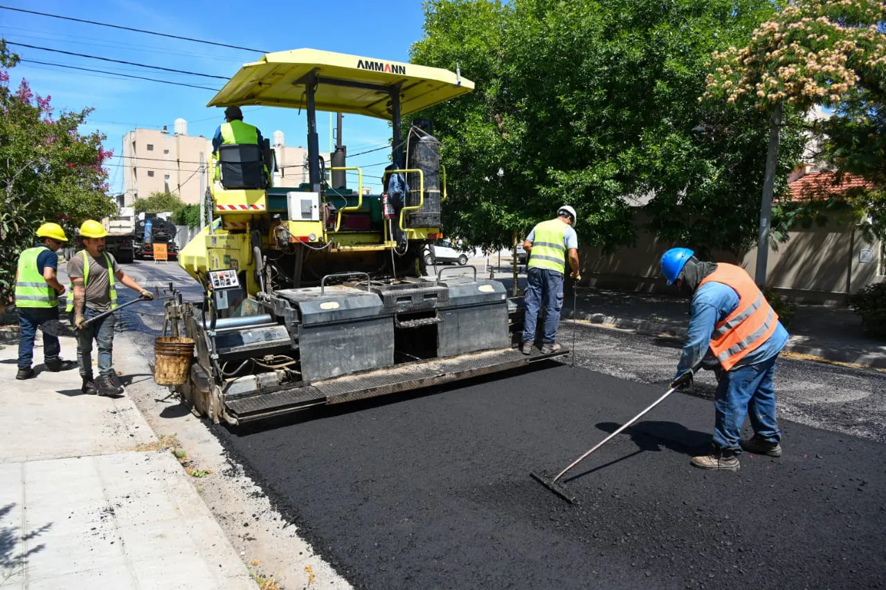 Avanza el plan de repavimentación en Bahía.