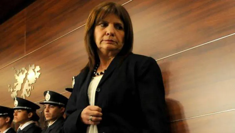 Bullrich consideró que el paro "está quebrado"