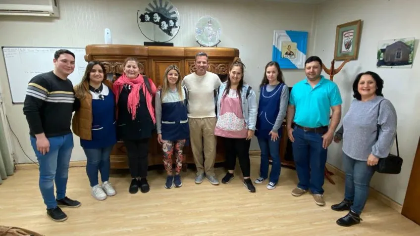 El municipio de Roque Pérez sigue acompañando a las instituciones educativas