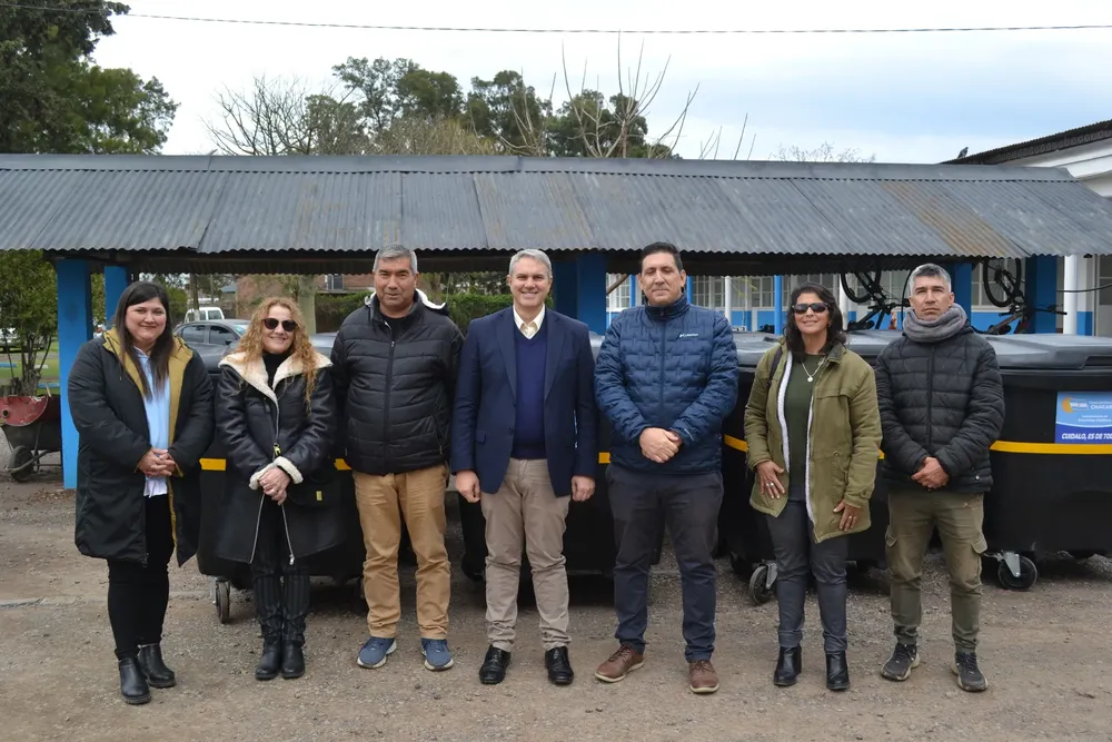 Golía recorrió el corralón municipal.