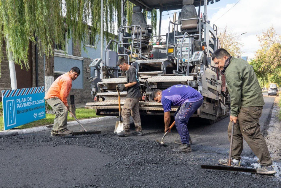Álvarez recorrió obras en Lanús 2