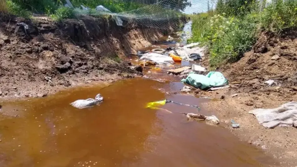Vecinos reclaman medidas eficaces contra la contaminación del Arroyo Tapalqué