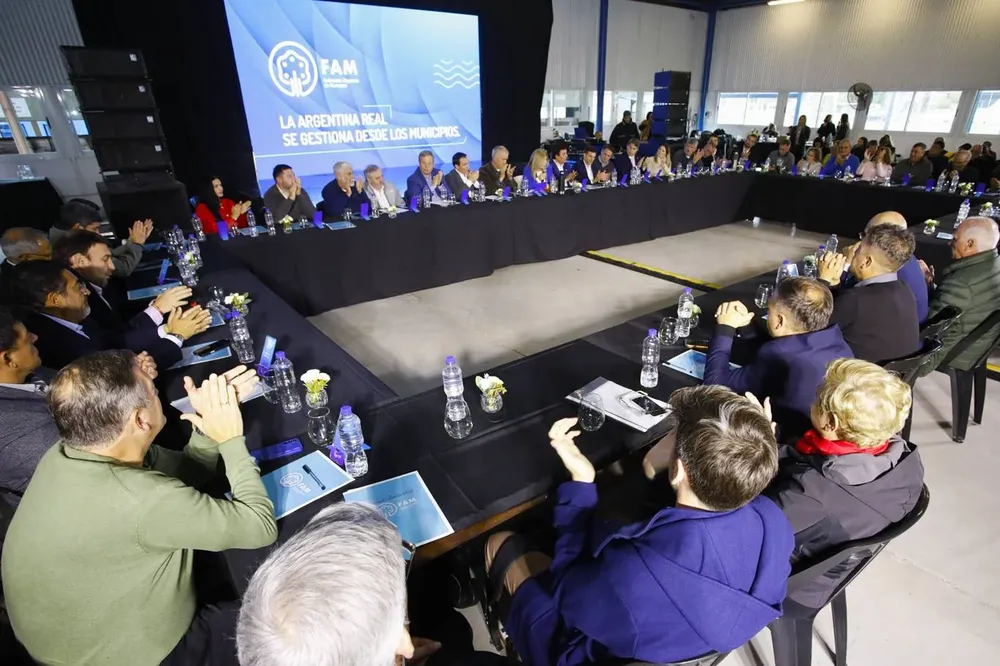 La FAM, entre el recorte libertario y la pulseada peronista por su conducción