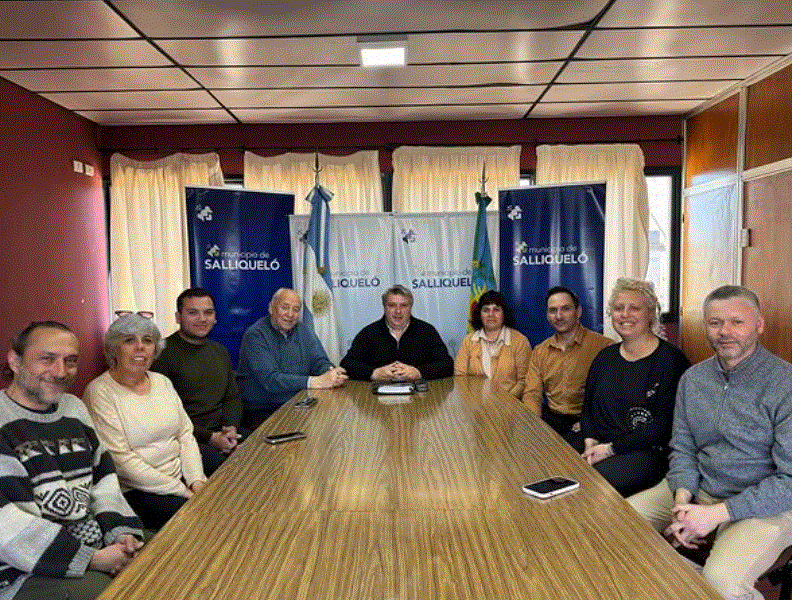 Succurro junto a dirigentes