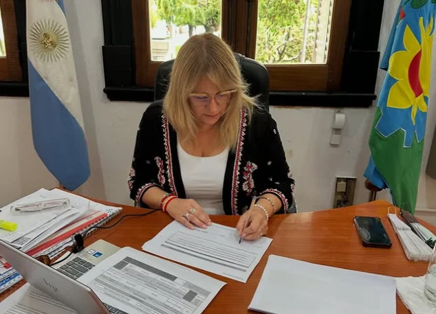 Revilla presentó su declaración jurada y el Municipio acompaña obras de gas en Arribeños