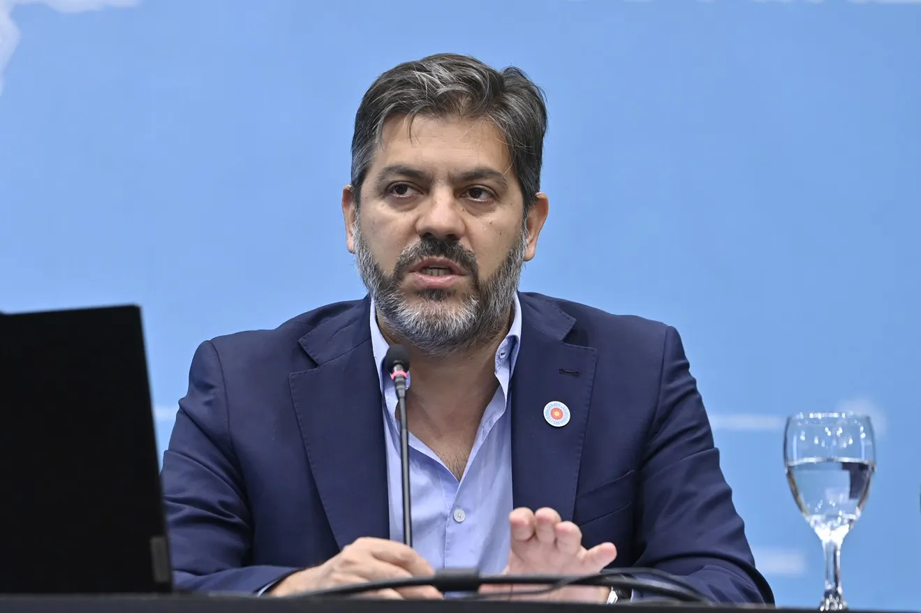Carlos Bianco en conferencia de prensa 1