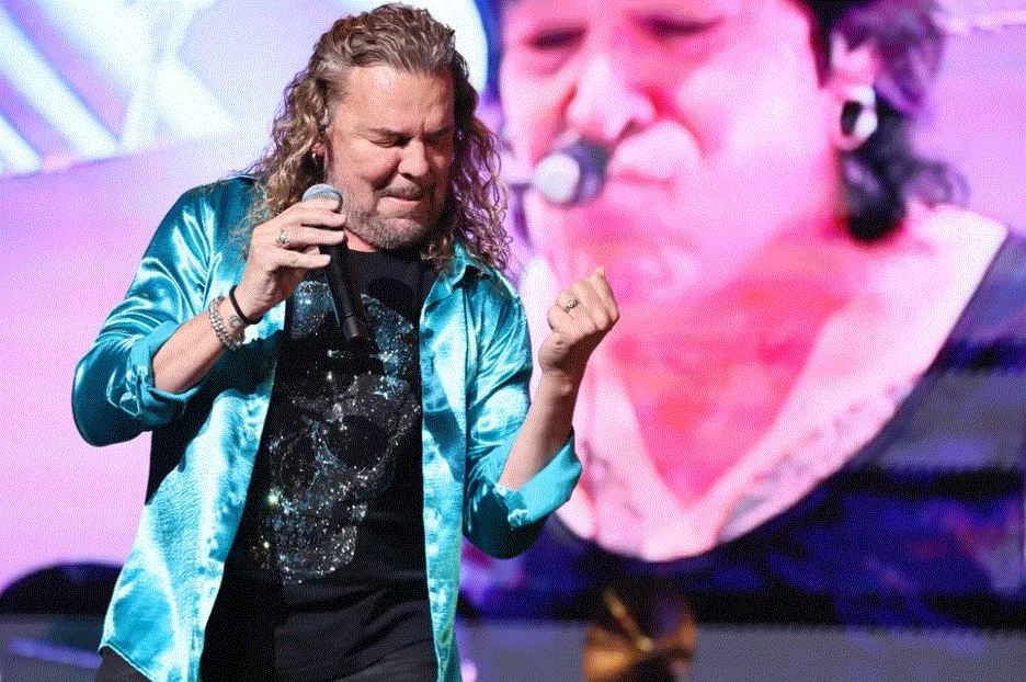 Mana dio el primero de sus 5 recitales en Argentina.