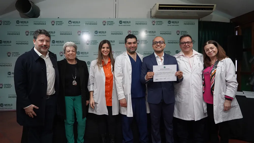 Acto de graducación de residentes de Merlo.