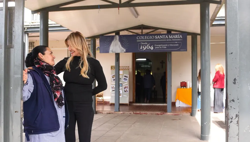 Inauguración escuela santa maría salón de música