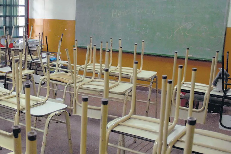 Gremios docentes realizan un paro de 48 horas para rechazar la presencialidad en la Ciudad