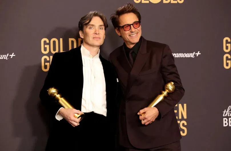 Cillian Murphy y Robert Downey Jr en la entrega de los Globos de Oro