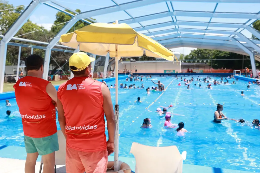 Jorge Macri visitó una de las colonias gratuitas de Verano2